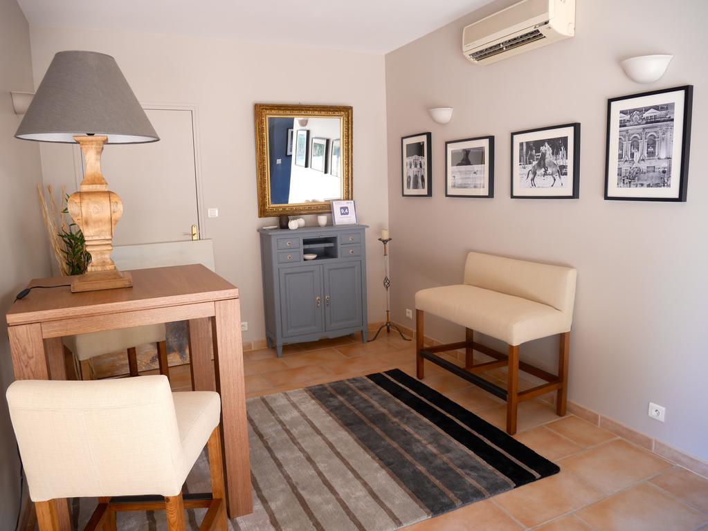 Le Relais D'Angelique Bed & Breakfast Люнел Екстериор снимка