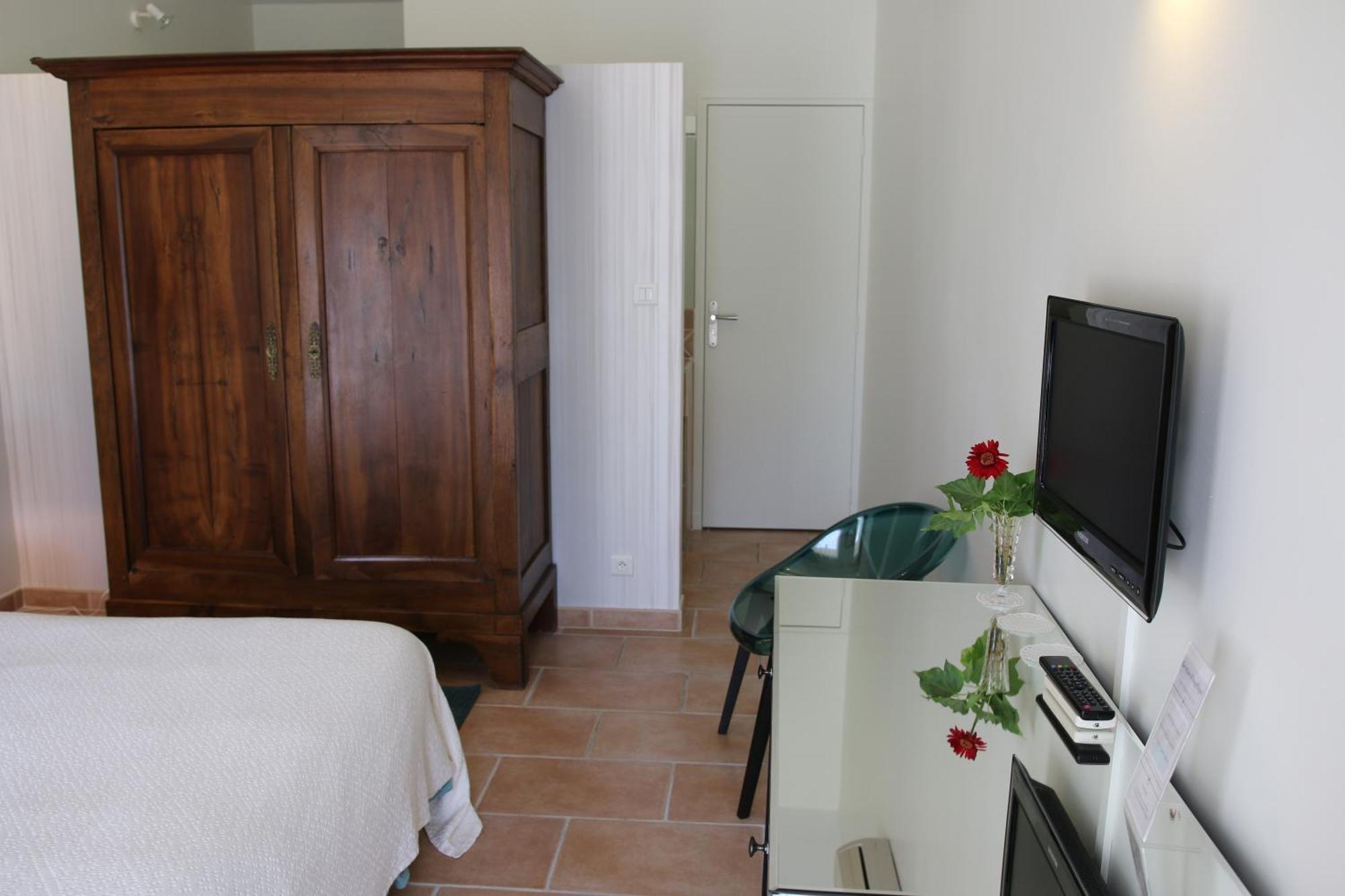 Le Relais D'Angelique Bed & Breakfast Люнел Екстериор снимка