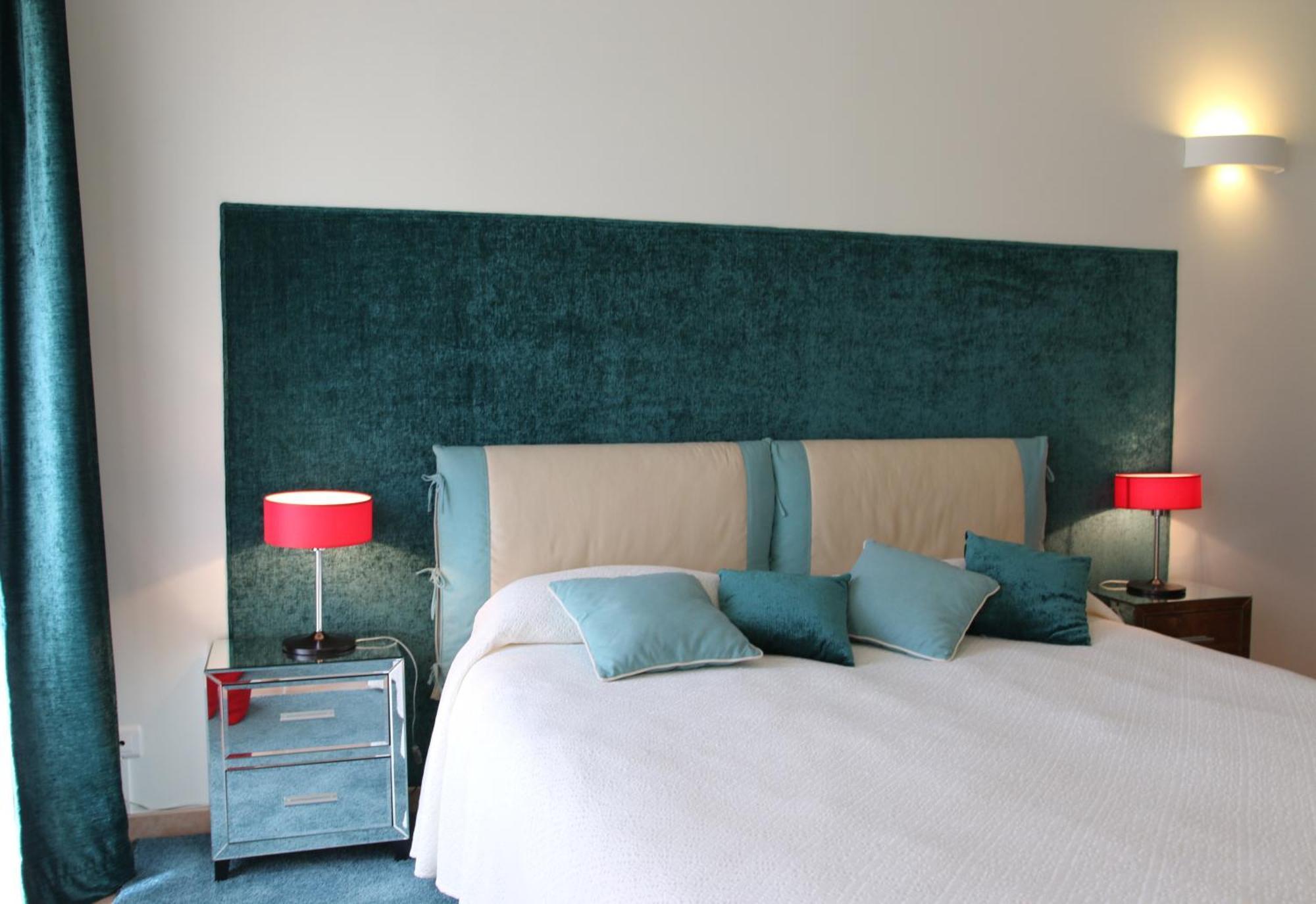 Le Relais D'Angelique Bed & Breakfast Люнел Екстериор снимка