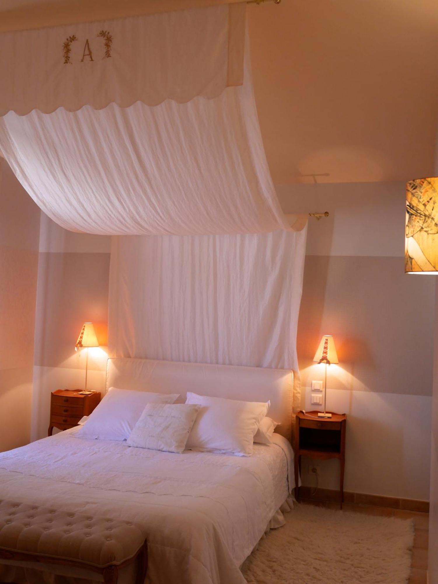 Le Relais D'Angelique Bed & Breakfast Люнел Стая снимка