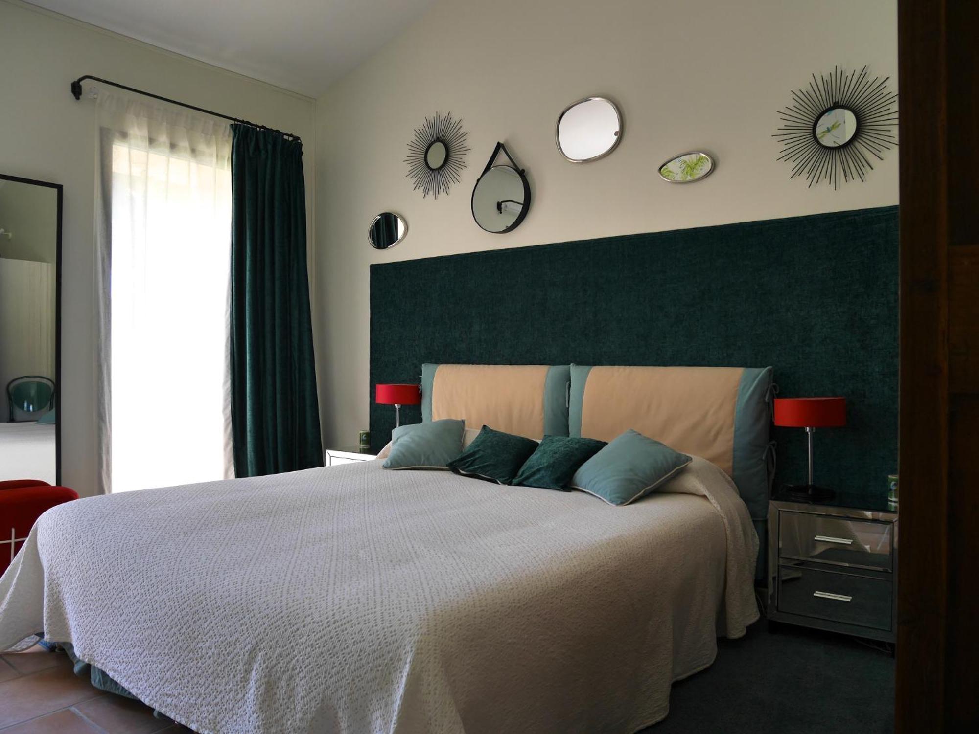 Le Relais D'Angelique Bed & Breakfast Люнел Стая снимка