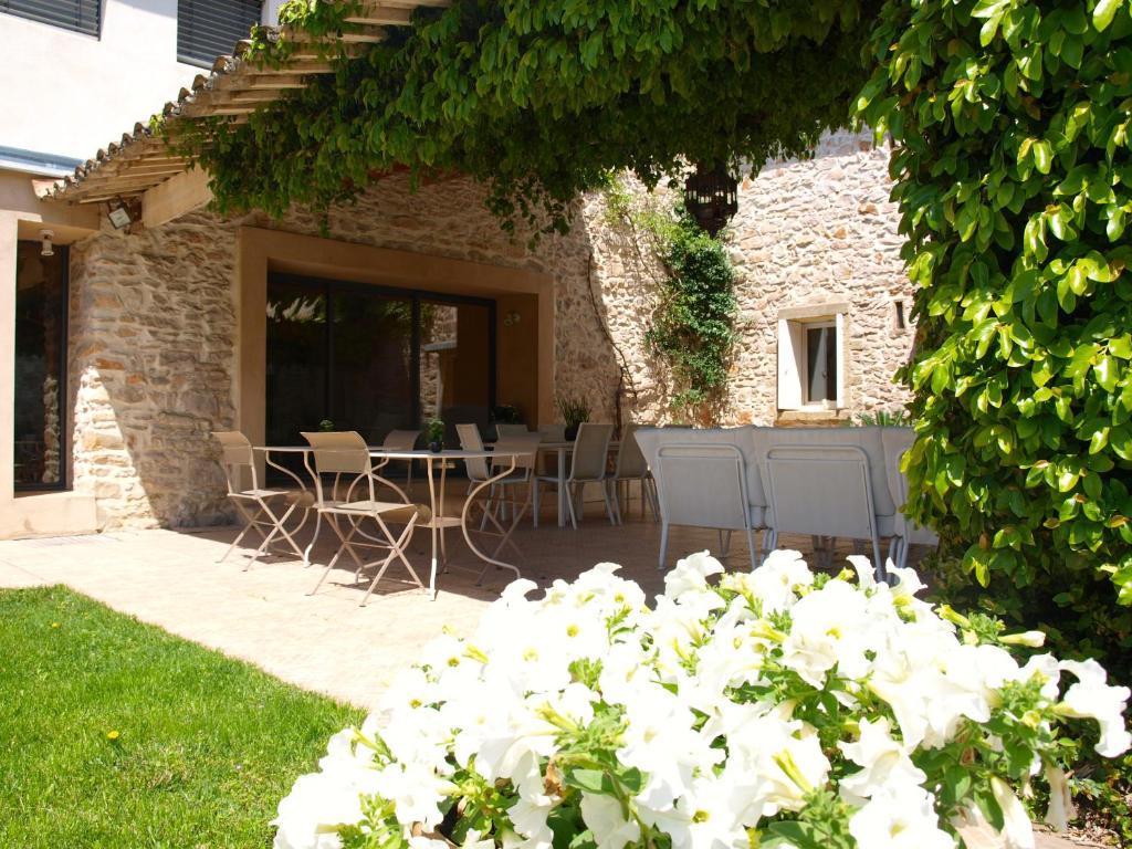 Le Relais D'Angelique Bed & Breakfast Люнел Екстериор снимка
