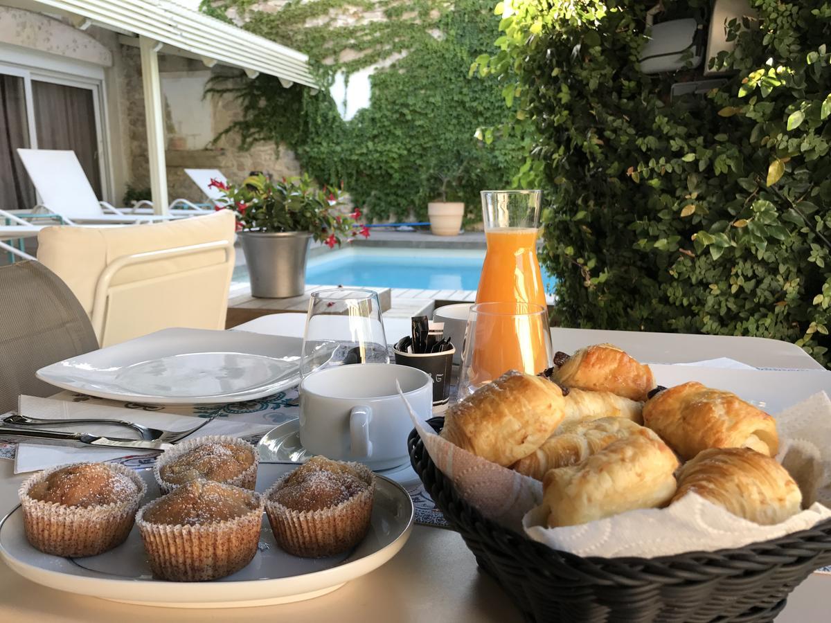 Le Relais D'Angelique Bed & Breakfast Люнел Екстериор снимка